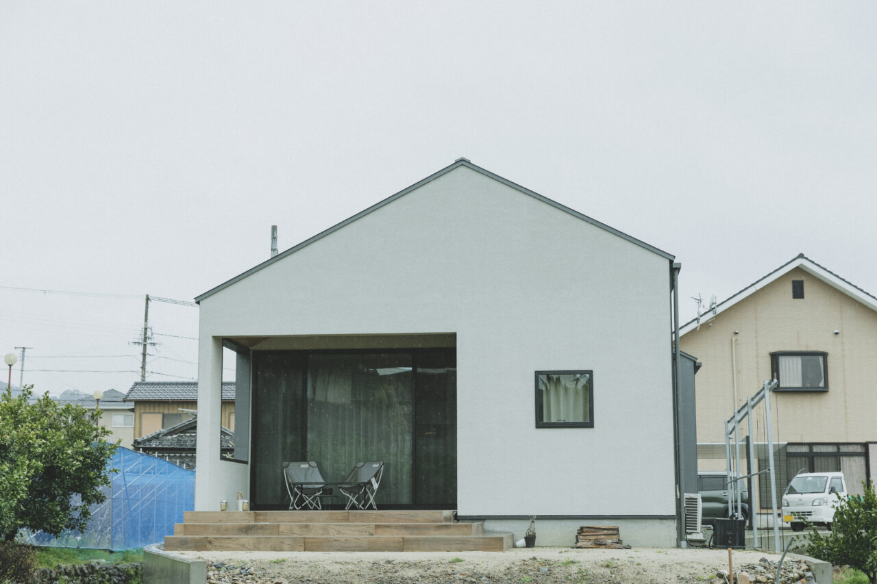 三角屋根の平屋