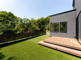 ウッドデッキのある庭づくり