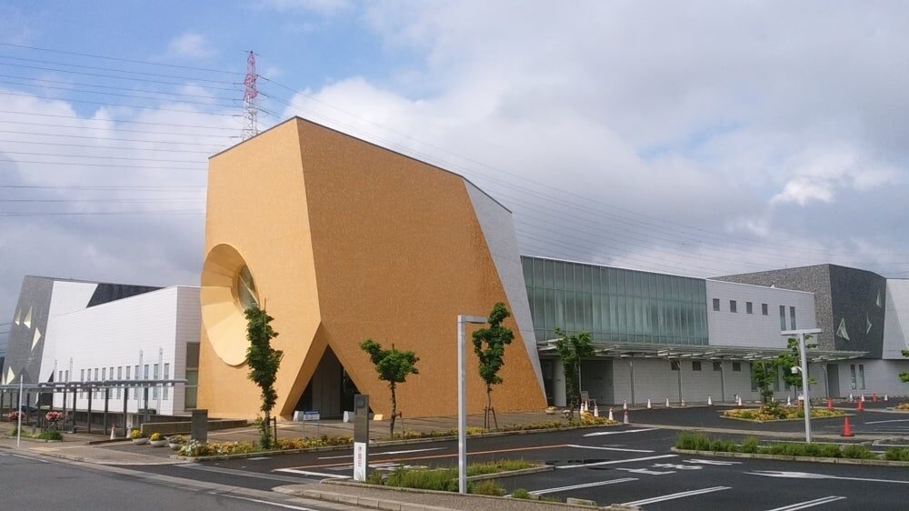 日進市立図書館