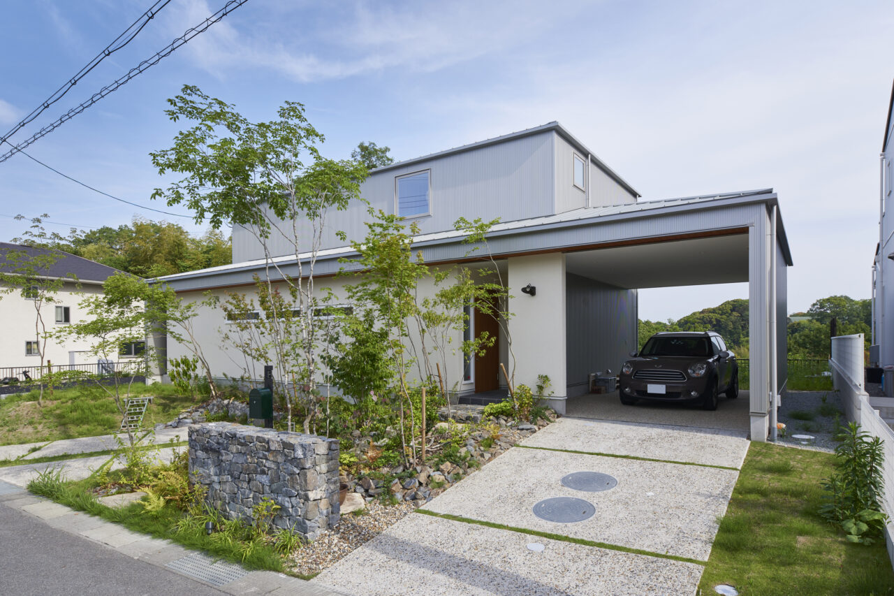 シンボルツリーのあるお庭