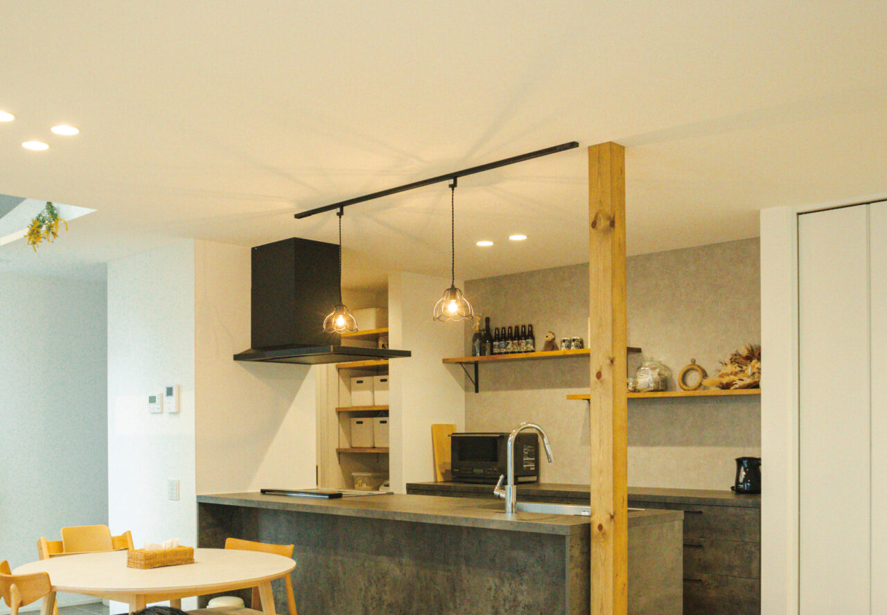 収納が多めのキッチン