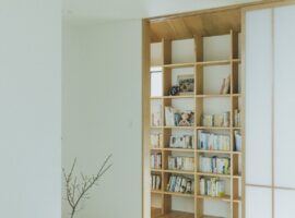 玄関土間に隣接した和室