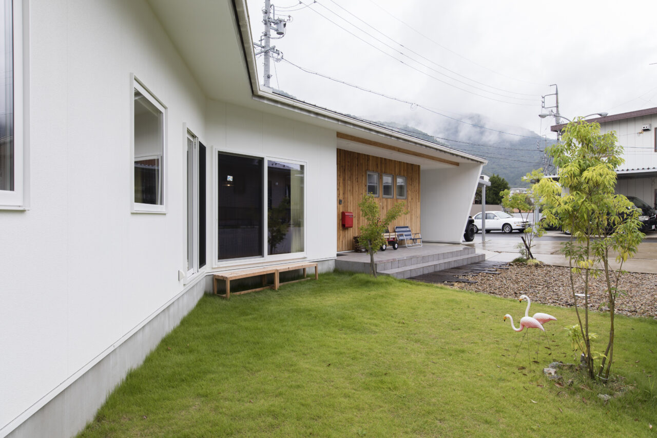 レッドシダー外壁