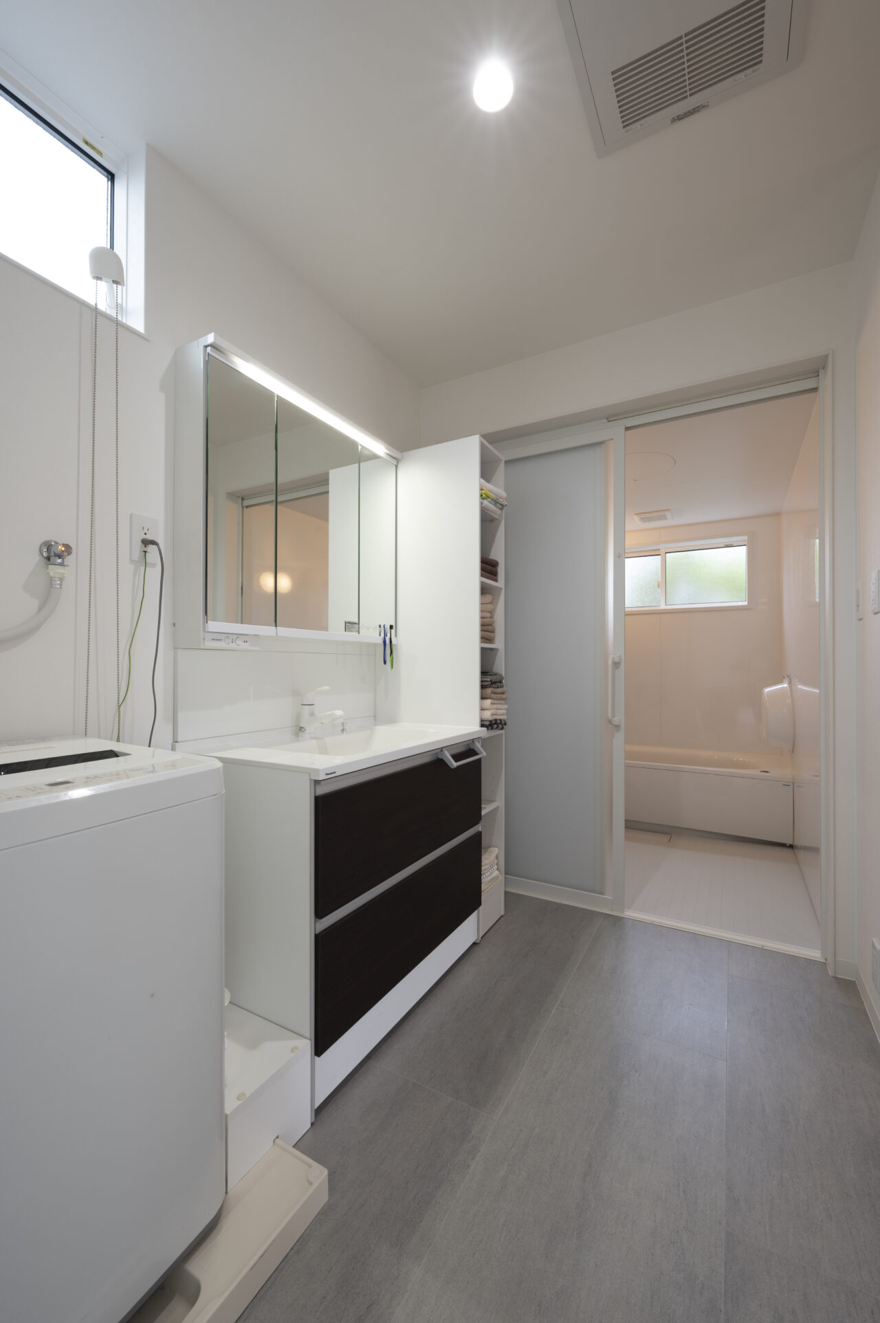 家事動線がラクな平屋