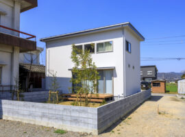 シンボルツリーのあるお庭